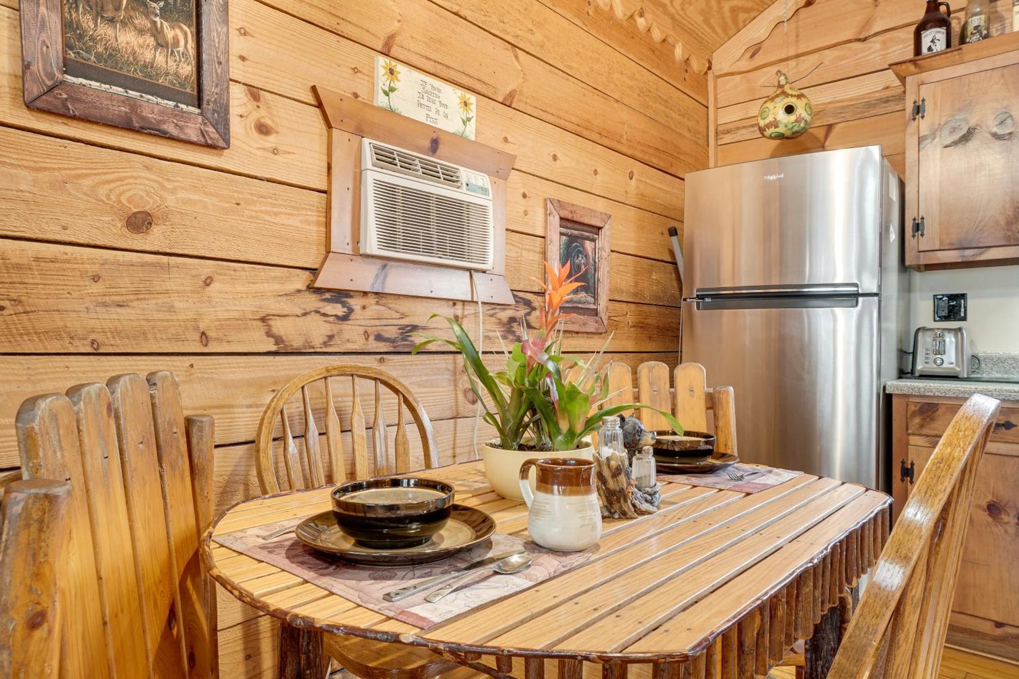 Secluded Family Retreat In Dahlonega With Hot Tub! Villa Exterior photo